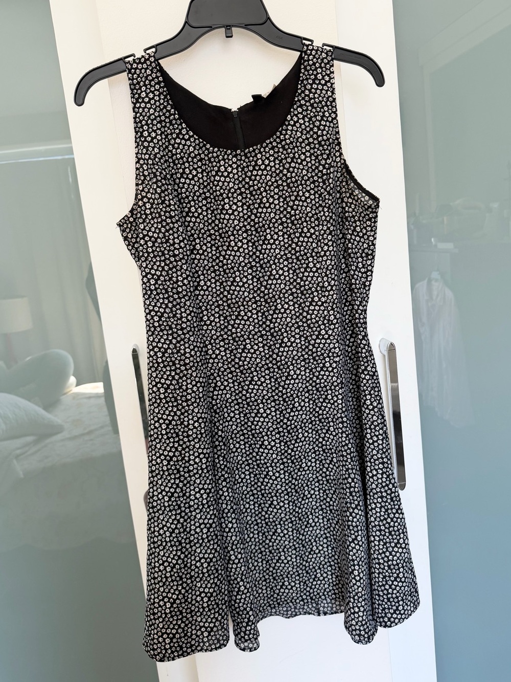 H&M Black Daisy Floral Sleeveless A-Line mini Dress